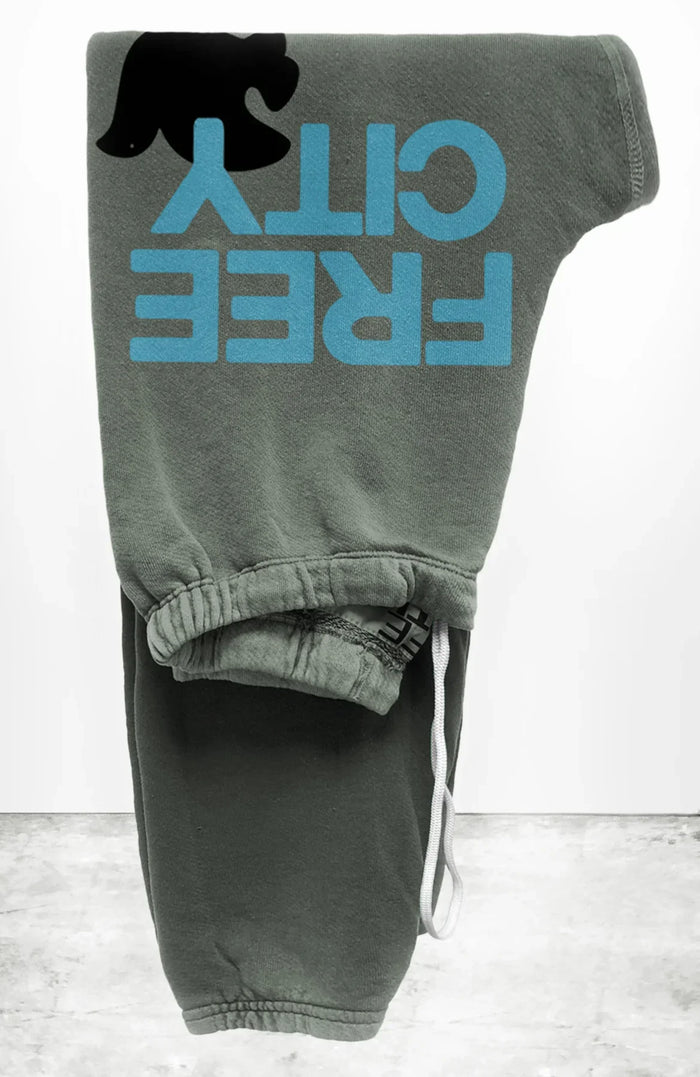 FREE CITY Logo Sweats - Green Dirt