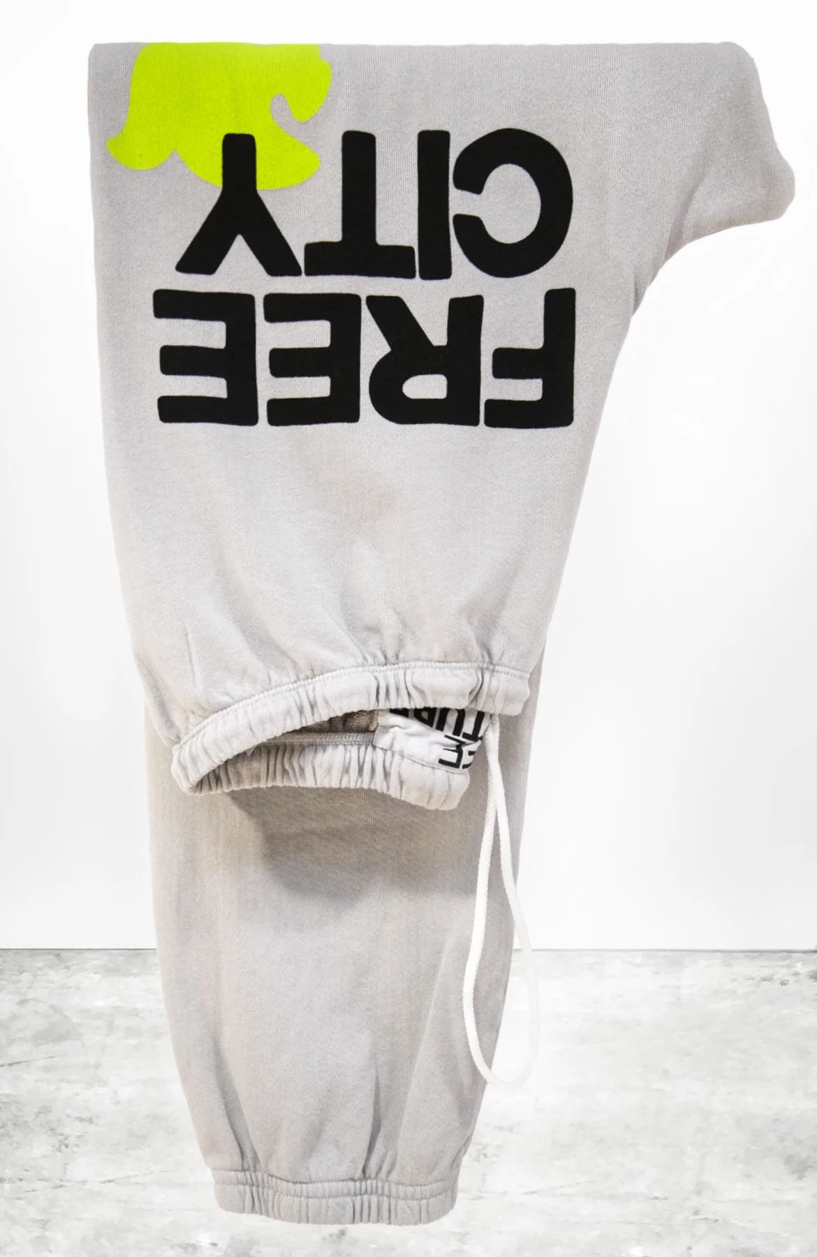 FREE CITY Logo Sweats - Stardust